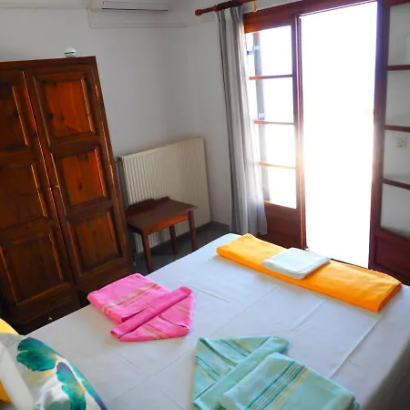 Apartment Felitsia & Studios