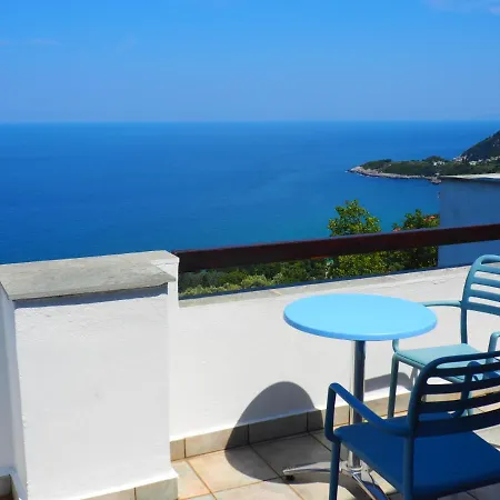 Apartment Felitsia & Studios *