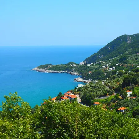 Apartment Felitsia & Studios