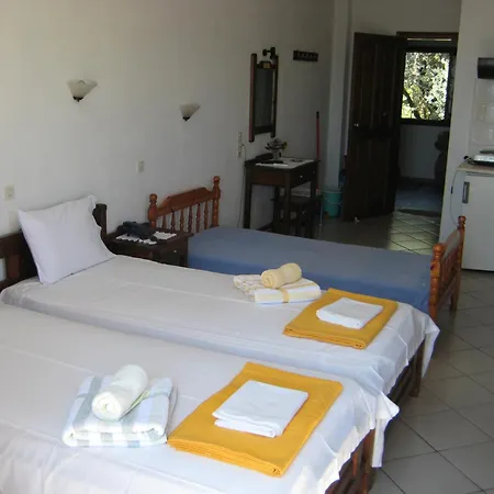 Apartment Felitsia & Studios