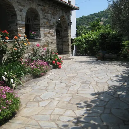 Апартаменты Felitsia &