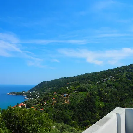 Апартаменты Felitsia & *